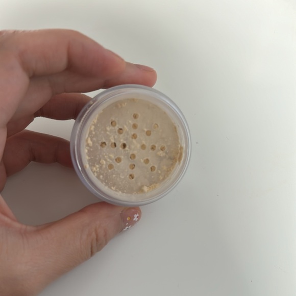 Laura Mercier loose powder - Picture 4 of 4